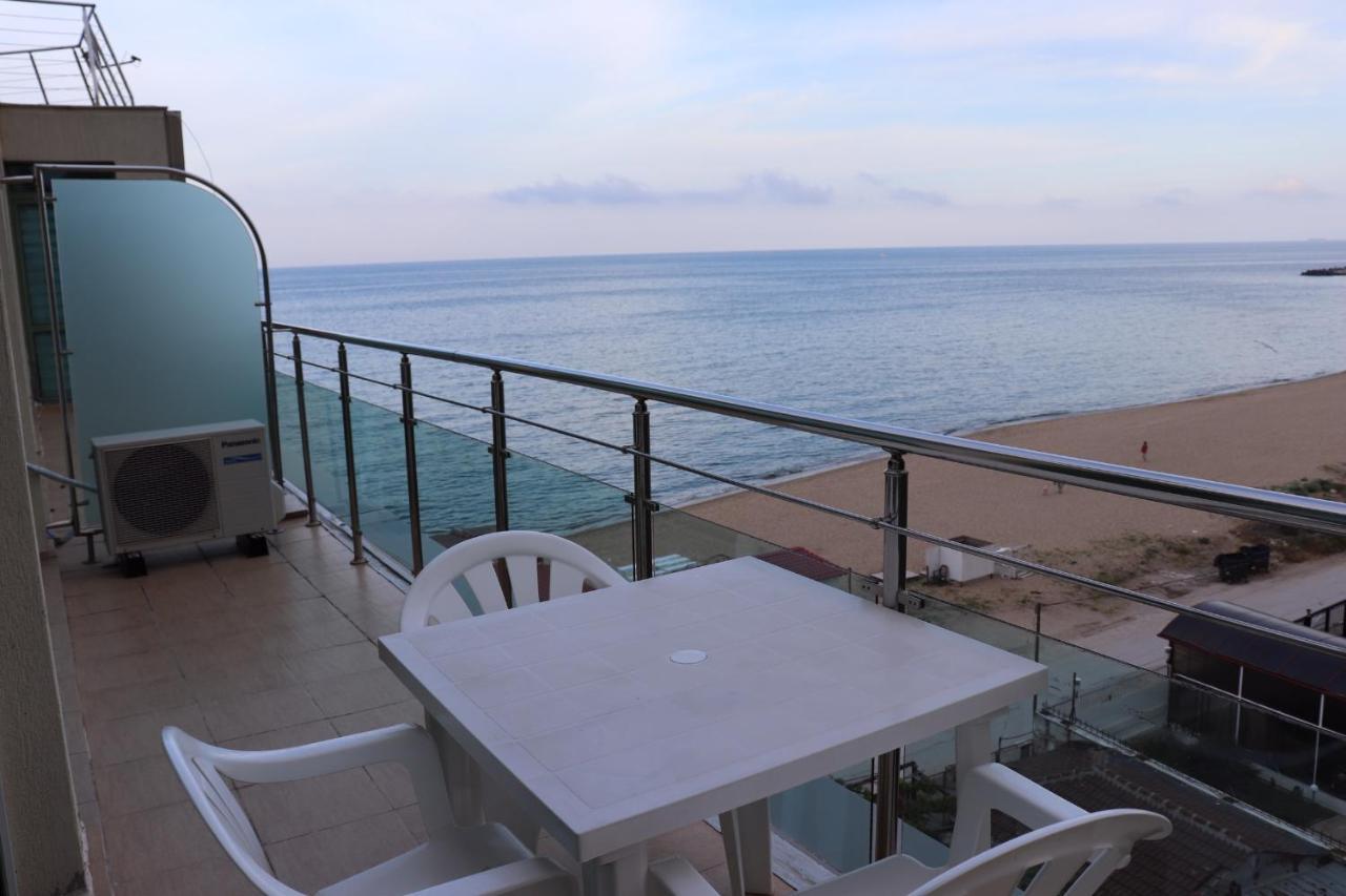 Beach Apartment No 17 Saints Constantine and Helena Ngoại thất bức ảnh